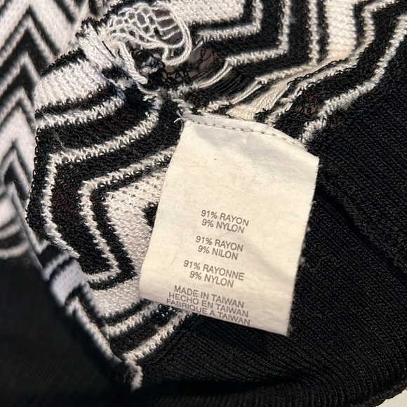 Bebe shrug - Picture 4 of 5